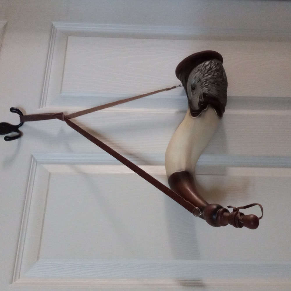 Collectible Powder Horn/Flasks - Picture 2 of 8